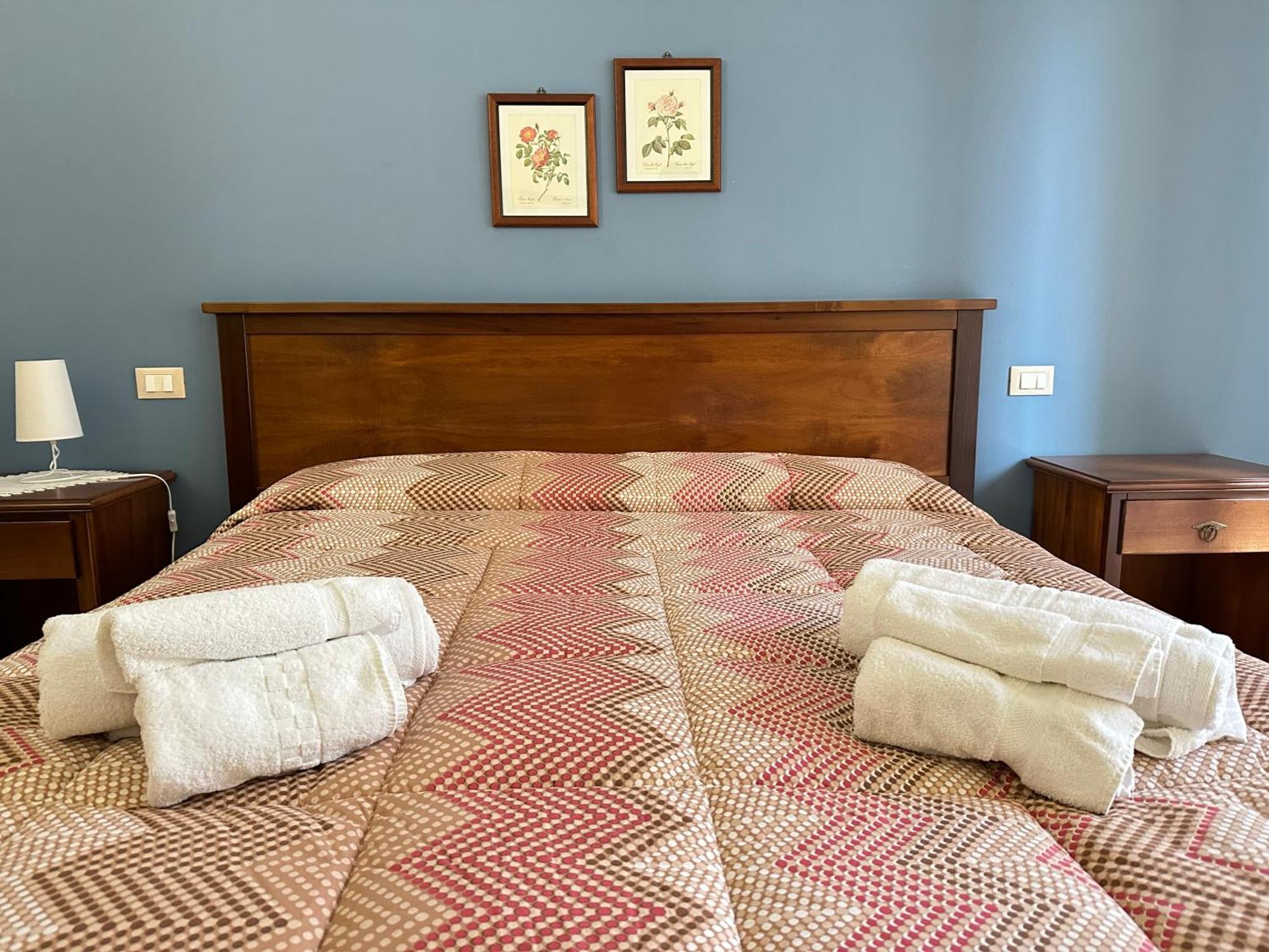 Historic B&B Apartments Home Кьярамонте-Гульфи Экстерьер фото